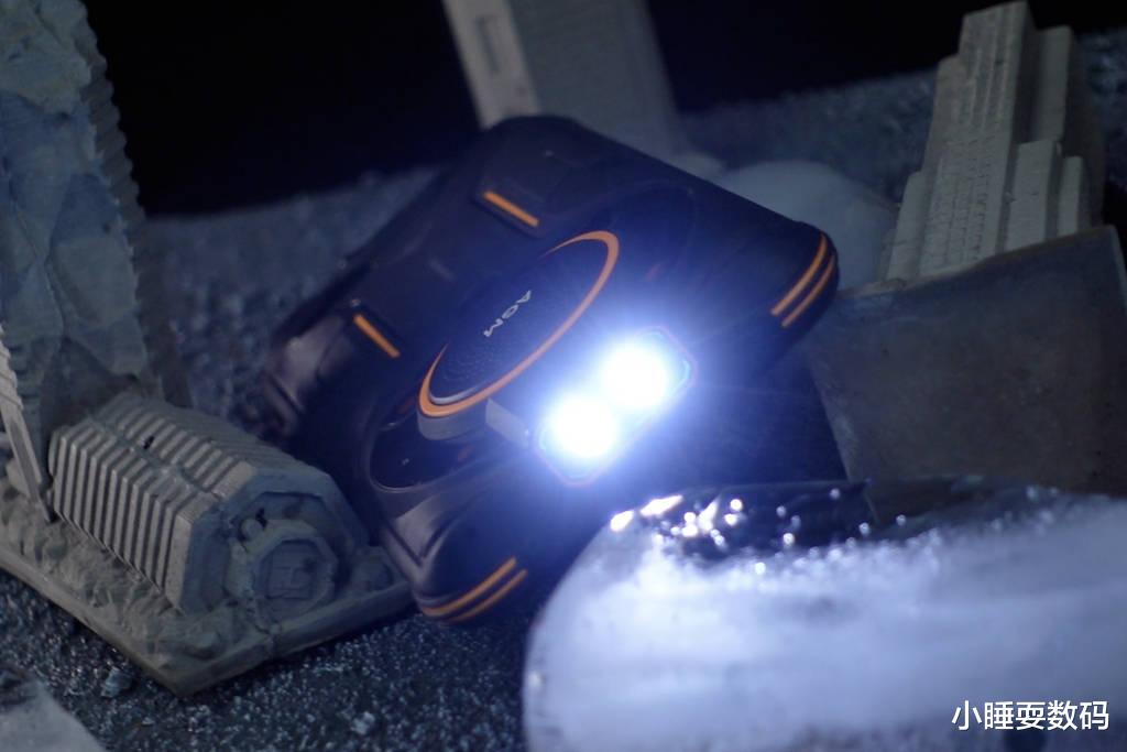 电池|小伙花5000块买了个“手电筒”？AGM G1 Pro大灯版，120流明亮度