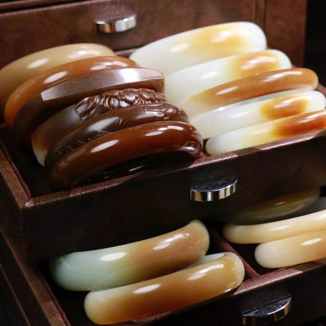 |真玉是不是都是冰凉的|||玉自然是不凉的