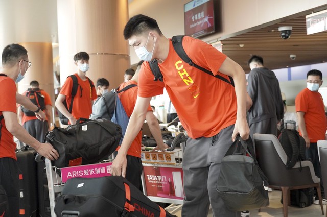 海南 CBA大交易！11+5前锋入主青岛，吴庆龙欲打造本土豪华内线群