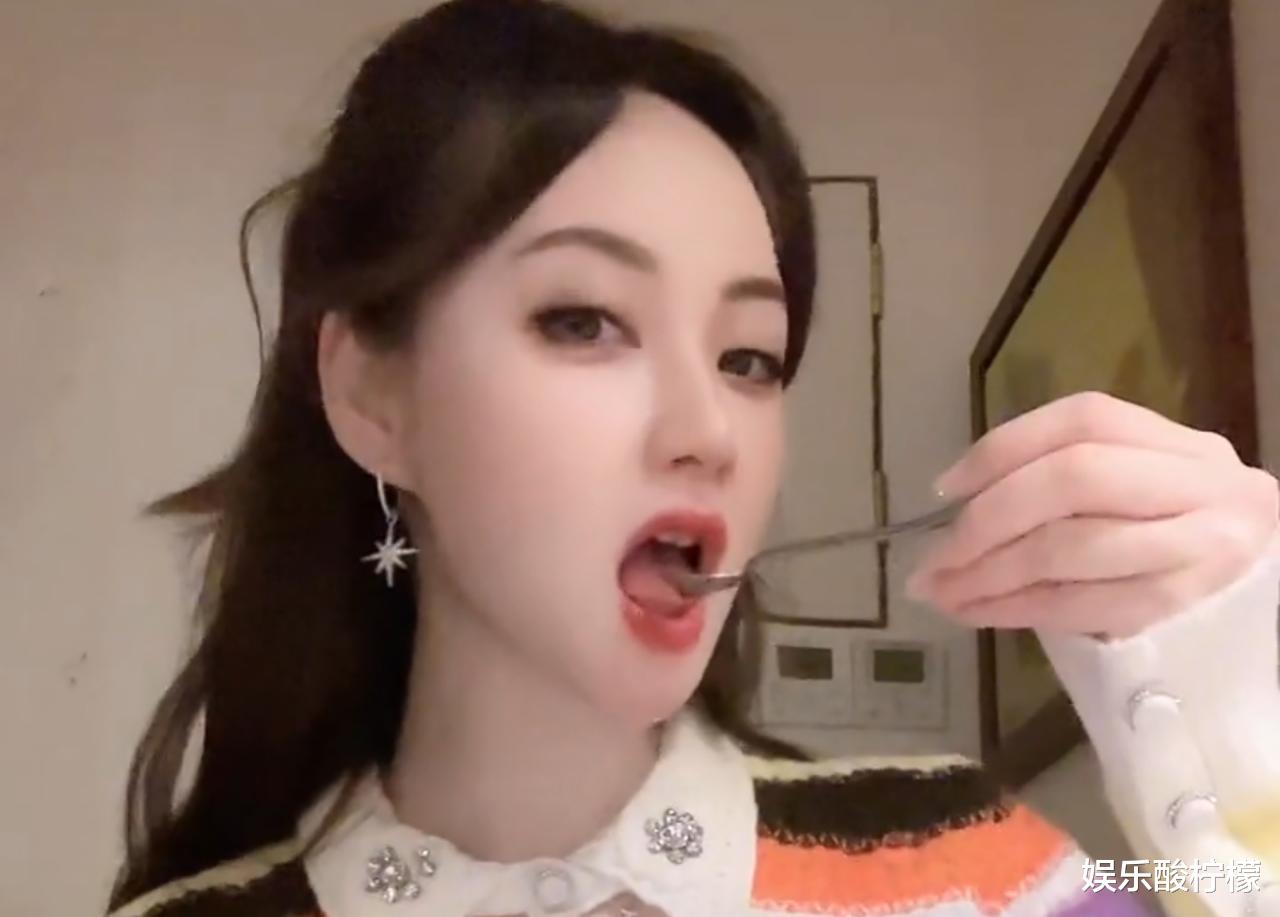 赵本山|又老一岁，赵本山御用女艺人，晒名酒，卖榴莲，跳舞成了一级演员