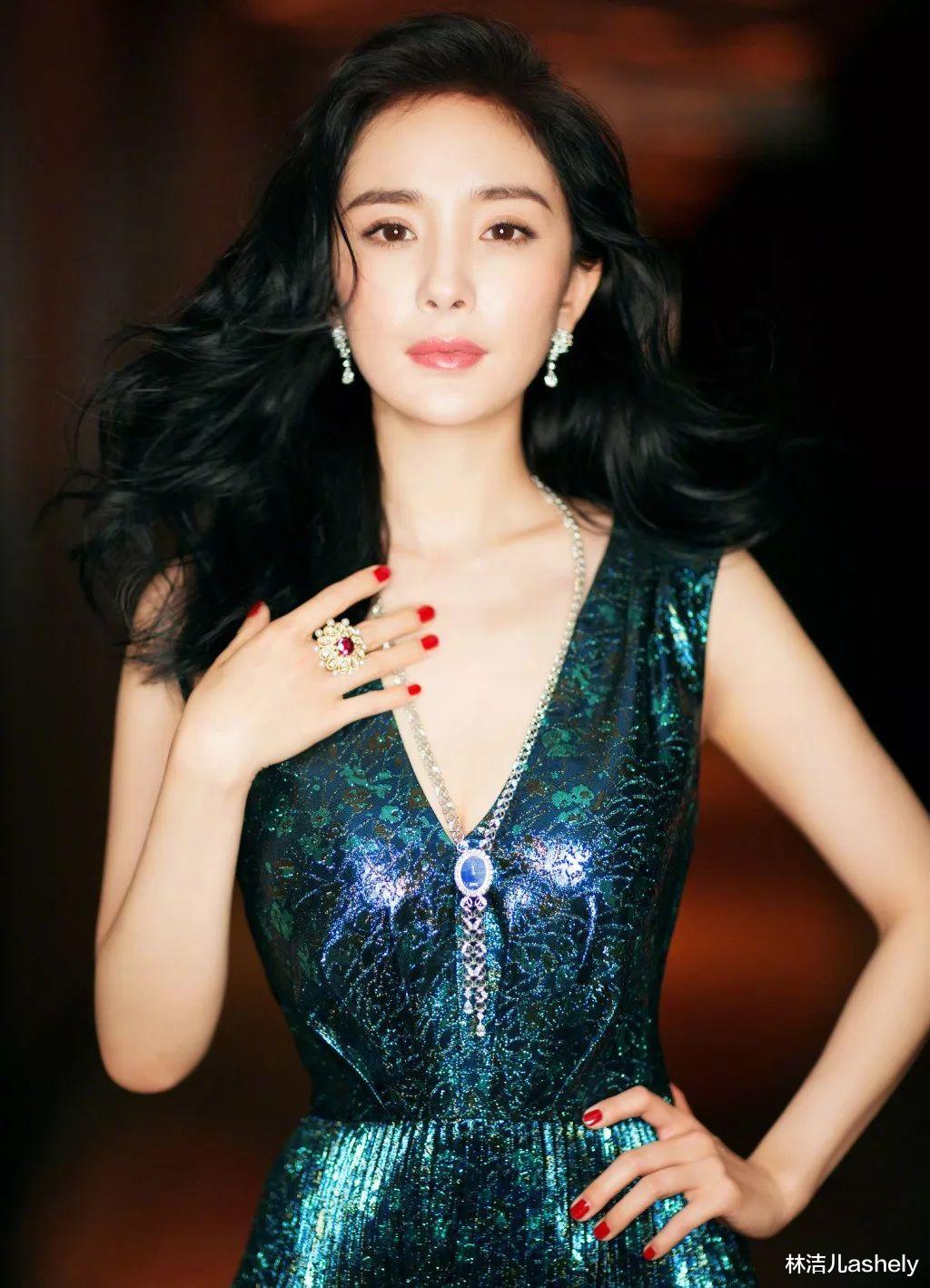 粉色|杨幂钟爱的红色美甲太抢眼?赵露思、宋茜爱不释手的裸粉色更温柔