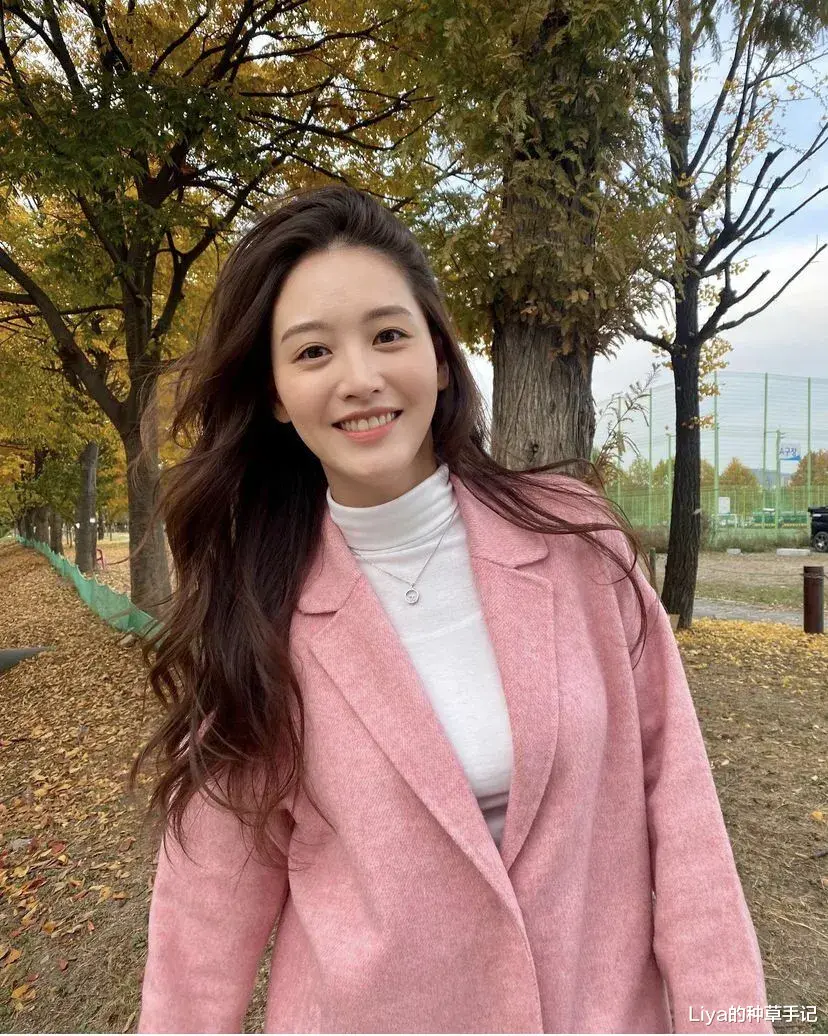 陈乔恩 “ 羊毛卷 ”过时了？“ 仙女烫 ”才是高级又减龄！