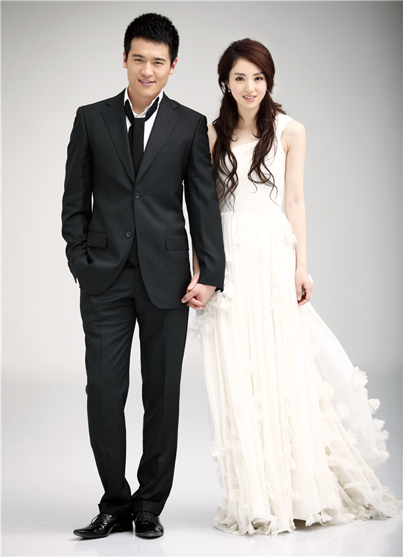 高云翔|高云翔回国后剪寸头自信不在，在董璇餐厅“打零工”，要复婚？