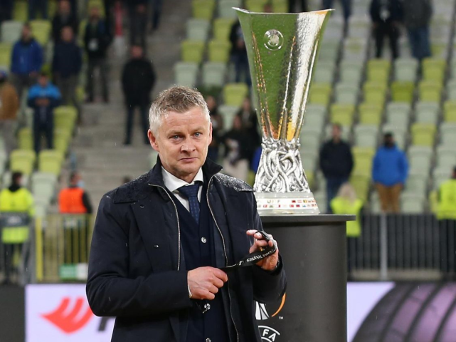 王曼昱|輸掉冠軍后，曼聯三年合約送上！索帥留任條件曝光：3億英鎊，買4個人