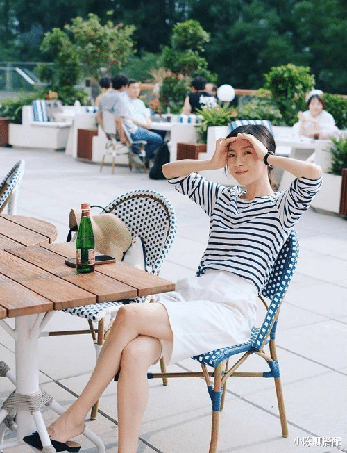 小陈聊搭配|如何将基础款穿得高级？3个要点就足够，极简时尚博主亲自示范