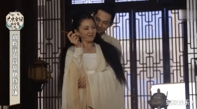 刘涛|42岁刘涛与小3岁男星上演激烈吻戏!曾被老公嫌弃:拍吻戏不投入