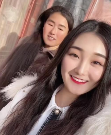 陈亚男|陈亚男又赢了？曝光大衣嫂丑闻后人气大涨，两个小时赚82万！