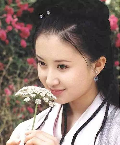 杨紫|娱乐圈公认最摄人心魄的36张脸，愿时光倒回去！