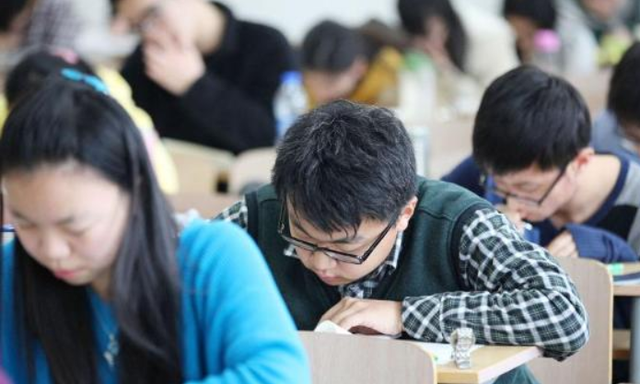 智联招聘|“最佳男友”的职业排名，公务员变得不受欢迎了，榜首受到认可