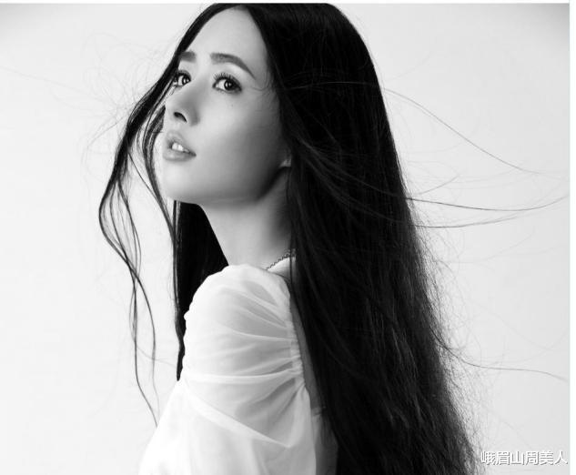 发型|?45岁的女人，建议避开这5种发型，不仅大妈感十足，还显老没气质