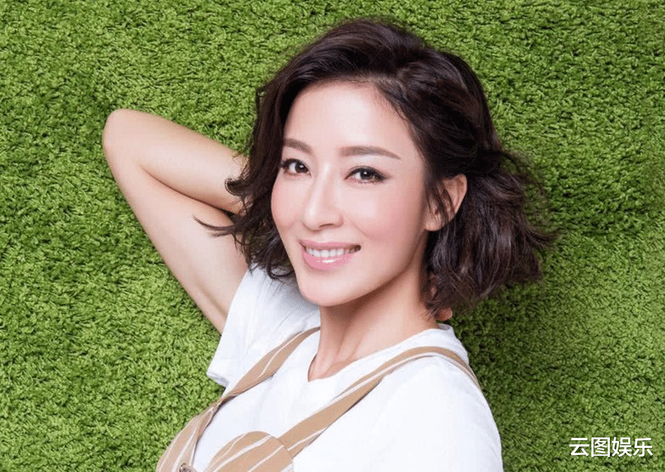 杨怡|恭喜！42岁杨怡产子，小5岁老公首晒一家三口合影，甜蜜表白妻子