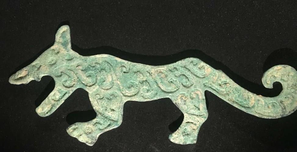 虫洞 时光隧道真的存在？金沙遗址出土“宇航服”，超出人们的认知范围