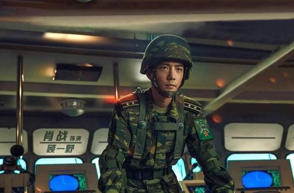 英雄岁月之王牌部队|肖战扛住了收视率，王牌部队男主设定似亮剑，可怜戚薇新剧受影响