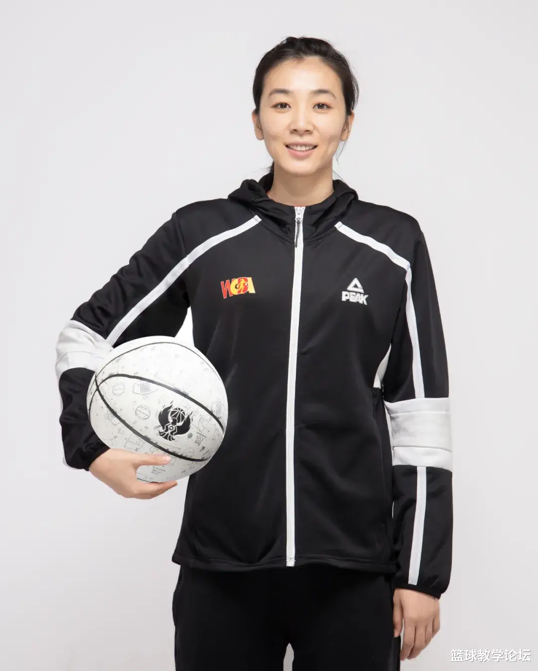 赵爽|再见了！篮球女神宣布退役！她可是最美的女篮运动员