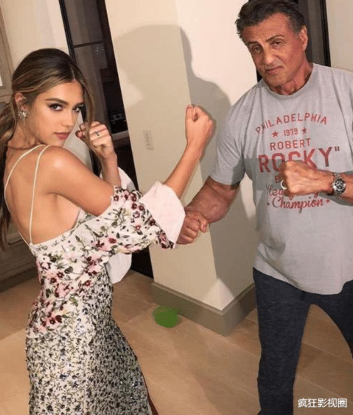 好莱坞|75岁史泰龙人生赢家,豪掷8亿买超级豪宅,三个女儿成好莱坞新宠