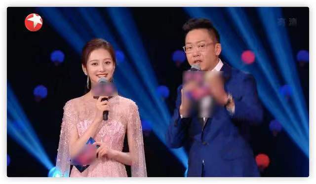 东方卫视|冯琳当主持人、读研两不误!保研复旦后,亮相东方卫视元旦晚会