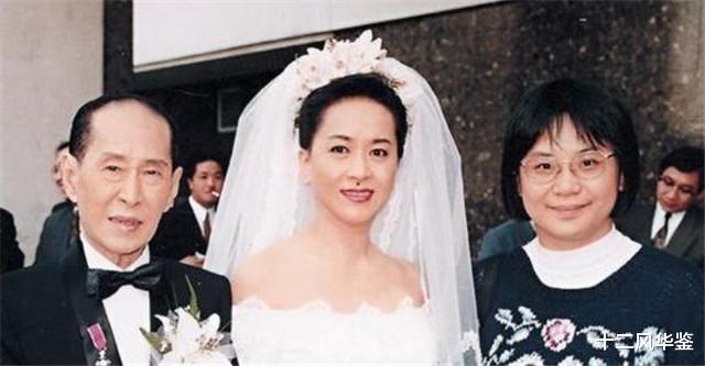 邓永祥|洪金梅：富豪喜欢细腰，她就穿塑身衣30年，富豪遗嘱给她一元钱