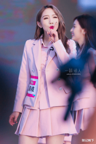 孟美岐|孟美岐开始营业，工作室呼吁大家保护纯净的光，粉丝：有你了不起