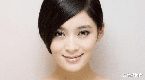时尚好物官|林允儿不愧是“绝世美颜”，出道12年一直美，生图下皮肤吹弹可破