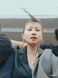 小秦星座|搞笑GIF：本想试探你一下女友，没想到他真的要