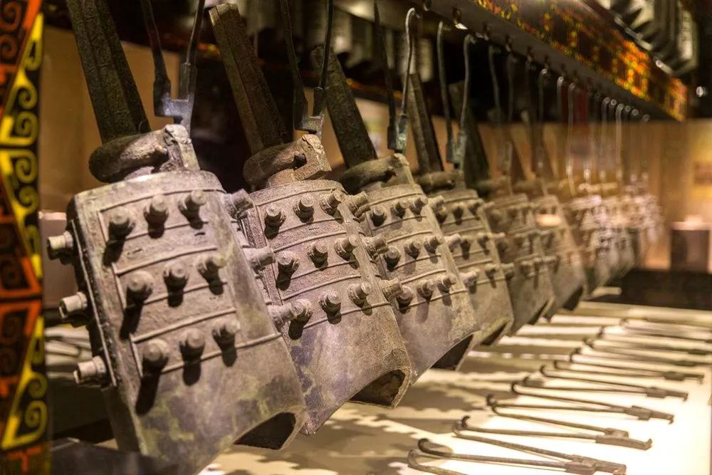 周周小宸|逆天古墓挖出蜻蜓眼,水泡仍完整,海眼葬与埃及有啥关系?