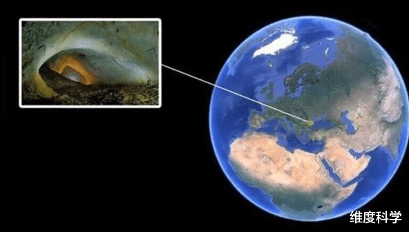 科学家 这个洞穴没有阳光，却拥有一套完整的生态系统，独自存在500万年