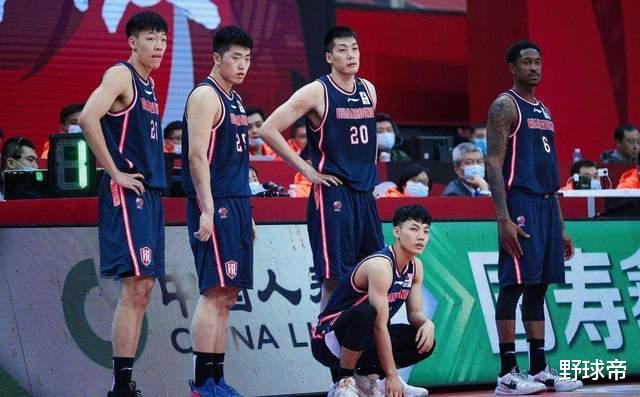 中国男篮|18岁，身高2米26！誉为易建联接班人！他或许比周琦更加出色？
