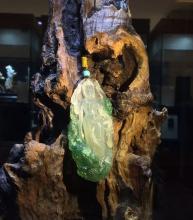 |翡翠摆件“底座”到底有多重要?