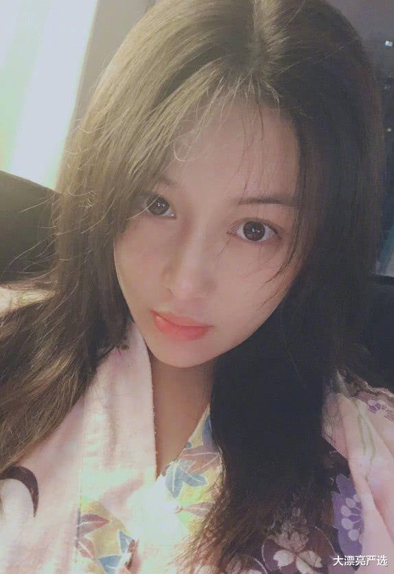 时尚好物官 军嫂张馨予晒素颜照，被赞皮肤如“剥壳鸡蛋”，大方分享自用面霜