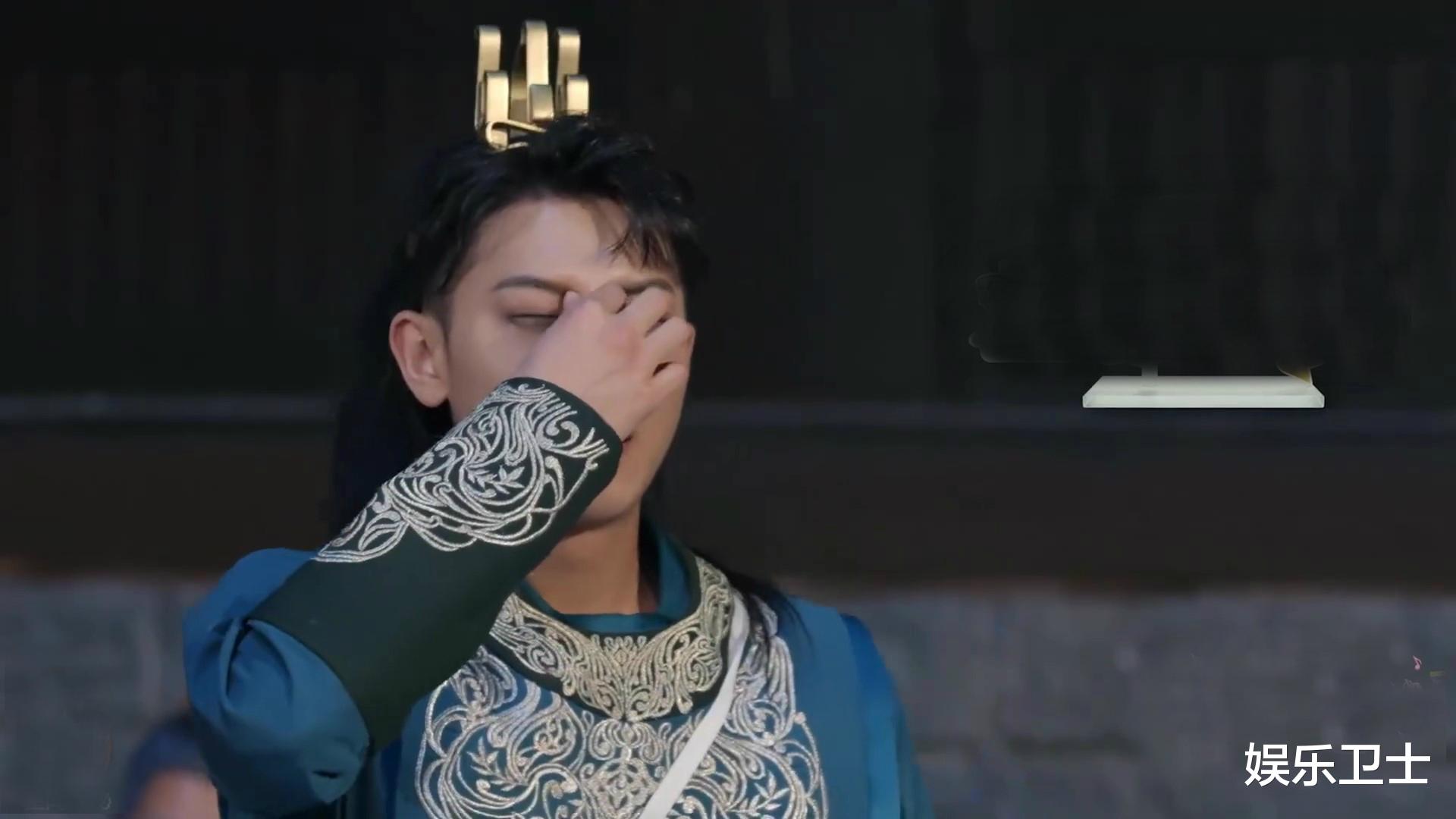 杨紫|《萌探》真敢玩！黄子韬为自证清白大喊“我又不暗恋杨紫”，杨紫回应绝了