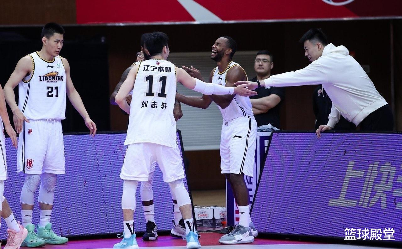 尼克·杨|4消息！大韩获新绰号，广东全队自律，程帅澎报销，尼克杨获官宣