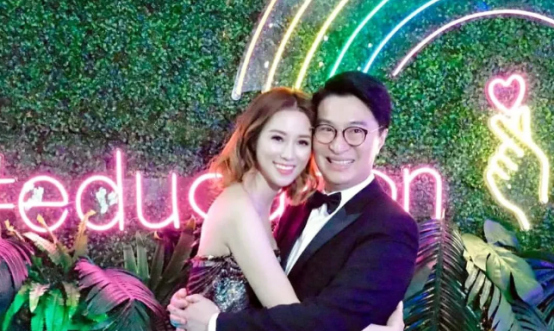 张海宇|李家诚和徐子淇未离婚？两人甜蜜约会，女方生四胎收获颇多