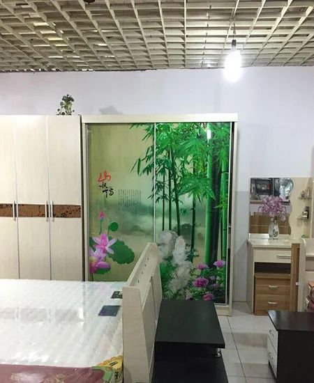 装修时尚家|电工老爸花12万装修新房，客厅和衣柜丑到家，女朋友哭了！