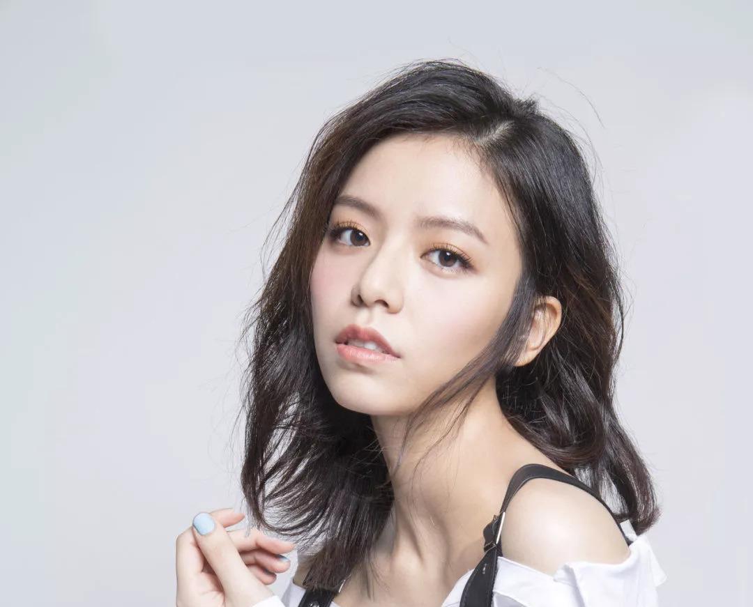 陈媛说 《西虹市首富》夏竹丑吗?看了她的生活照,才明白沈腾为什么选她