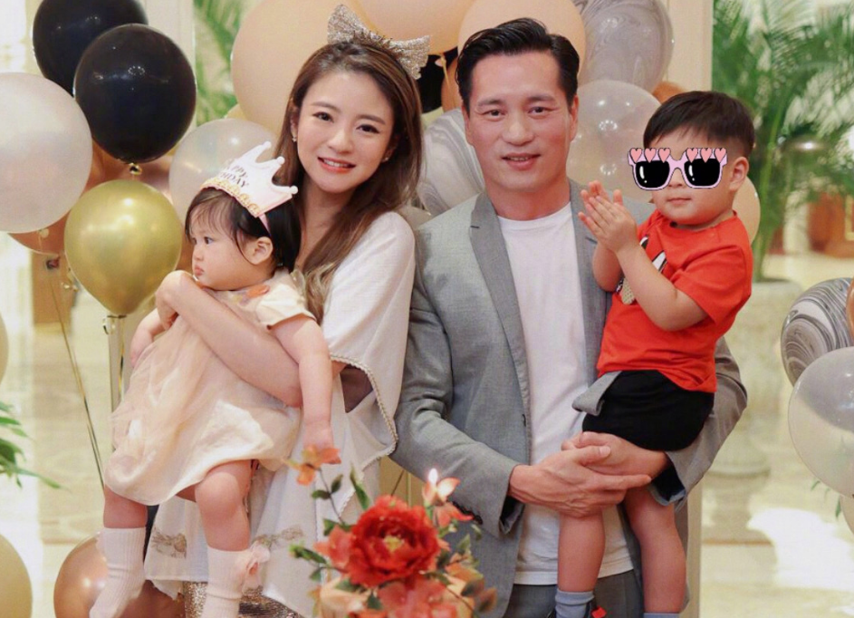 安以轩|41岁安以轩罕见炫富！螃蟹塞满整个大冰箱，因生娃哺乳3年没吃