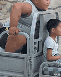 美人阁 小哥，我就想知道你怎么跟你老婆解释哈哈