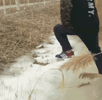 “女友和我分手跟别人睡了现在又回来，我还能要她吗？”哈哈哈神评亮了！