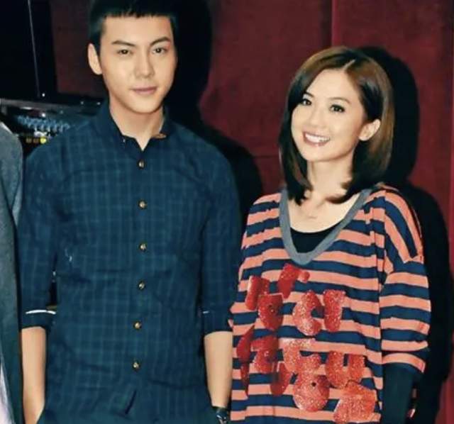 迪丽热巴|39岁阿Sa谈前夫郑中基，神情落寞称为爱不顾一切，隐婚连阿娇都瞒