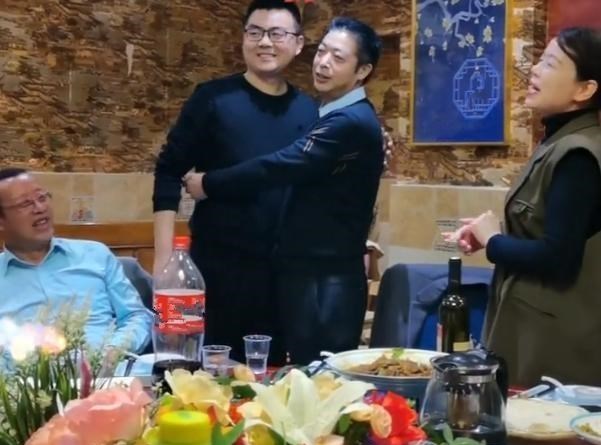 熊黛林|许敏姚爸越来越有气质，全网直播婚礼引热议，田静弟弟家让出C位