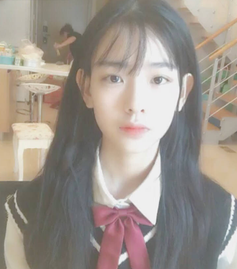 孙一宁|孙一宁17岁旧照曝光，长相清纯不输女星，别说思聪了我也想做舔狗