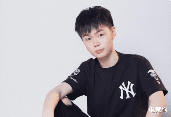 寂然|吕德华五排被寂然带飞，邀请寂然当副营长，赖神尬住了！