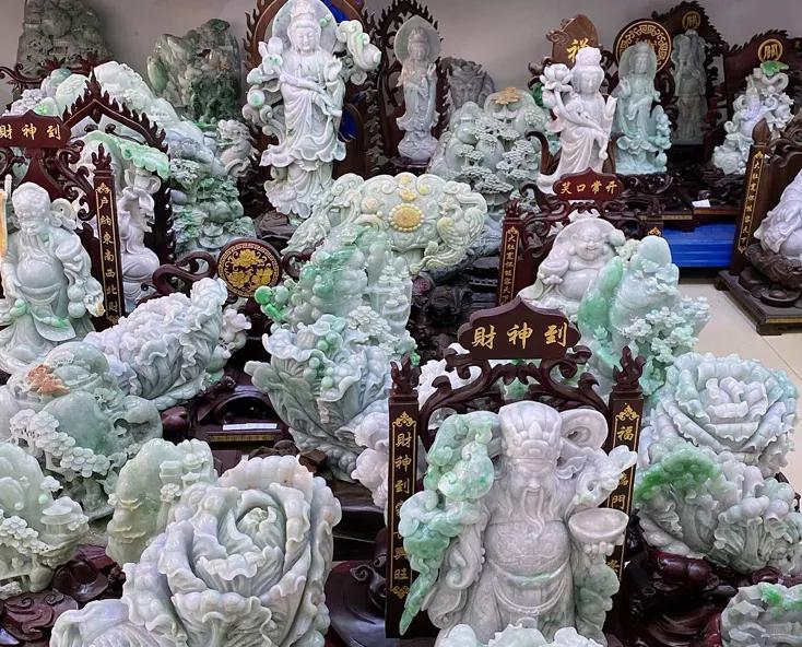 翡翠|你可能并不知道，玉虽养人，但更伤人！