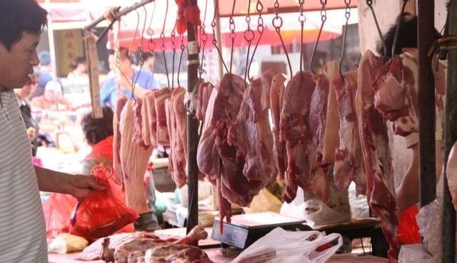 宁德时代|警惕！猪价已经乱套，只有做腊肉喊得欢，养猪人还在观望！