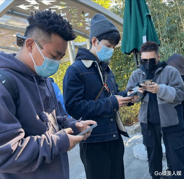 肖战|肖战被曝将当15天乡村教师,加盟央视公益节目,与孩子们同吃同住