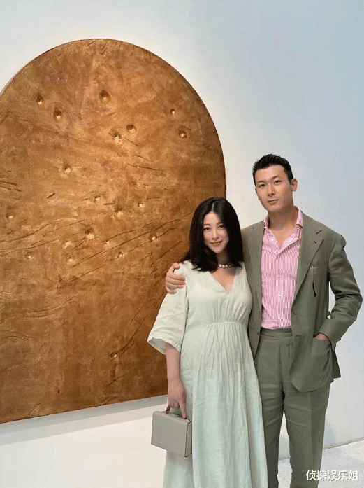 朱珠|敬业宝妈！王昀佳官宣当爸喜讯，朱珠刚生产就上线卖力打剧超拼