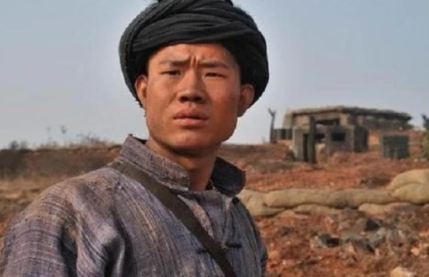 吴京|不听成龙劝阻执意翻拍《战狼2》，小兵张嘎挑战吴京，上映后全是差评