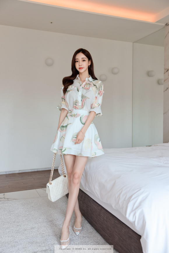 心壹穿搭|女神孙允珠高清时尚搭配：莫奈油彩青苹果墨纹纤雅衬裙