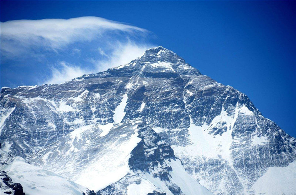 珠峰|世界首次登顶珠峰的2人，为何在山顶秘密起誓？46年后才揭开真相