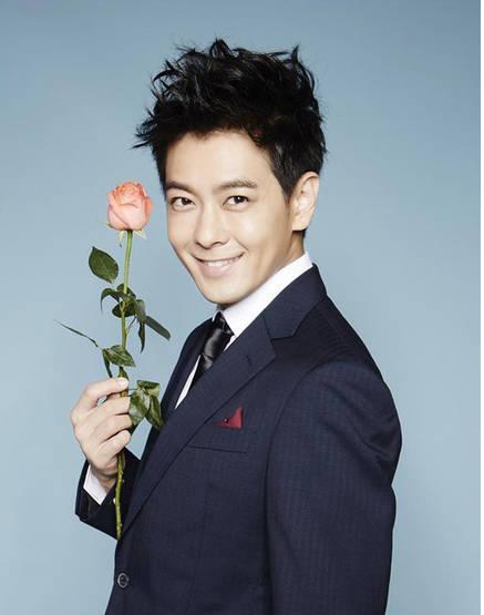 包贝尔|26年前得不到王菲，26年后就去撩她女儿！网友：通“吃”两代明星