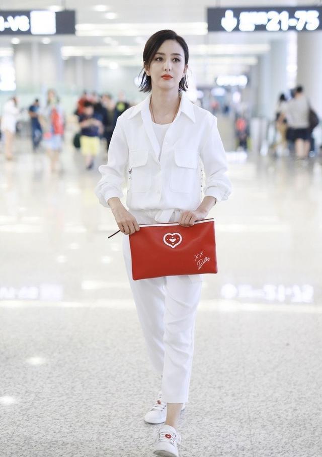 赘婿|相差三岁,佟丽娅撞衫江疏影,差距一目了然